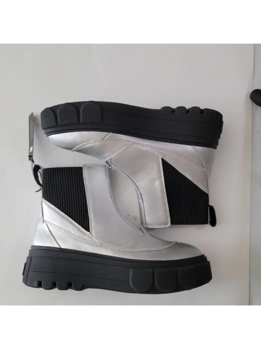 NEW Sorel Caribou X Boots Cyberpunk Gorpcore Streetwear Silver Future Womens 9.5